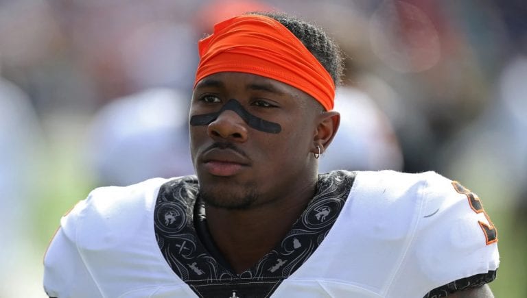 Kemah Siverand sneaking woman